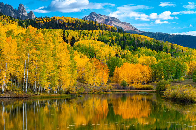 Colors of Cushman Lake