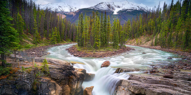 Sunwupta Falls
