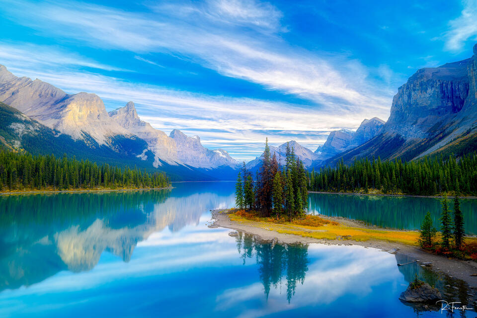 maligne lake hall of the gods