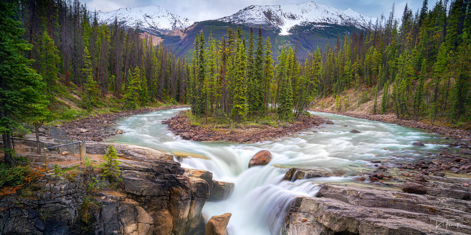sunwupta falls jasper