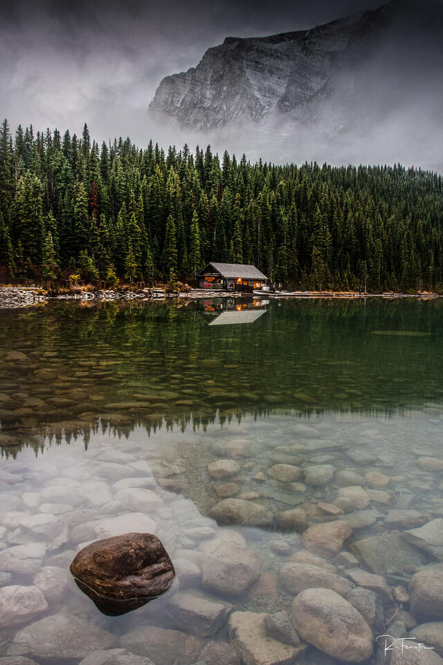 lake louise boat house